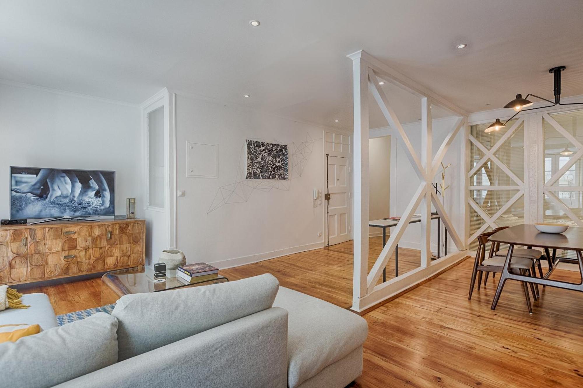Architectural Gem In Bica Apartment Lisbon Exterior photo